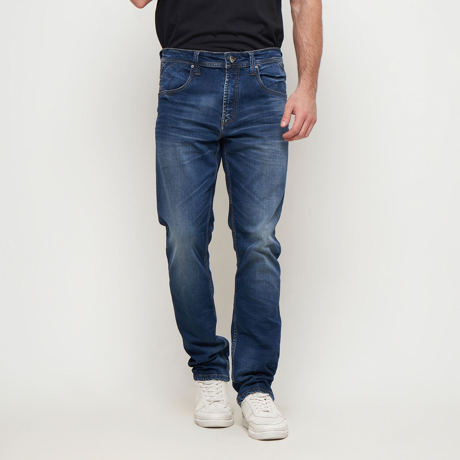 Celana Jeans Slim Fit